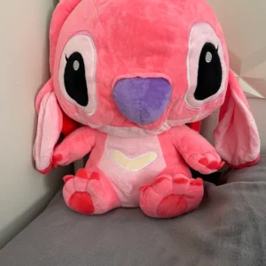 Grande Peluche Rose – Inspirée de l’univers Stitch