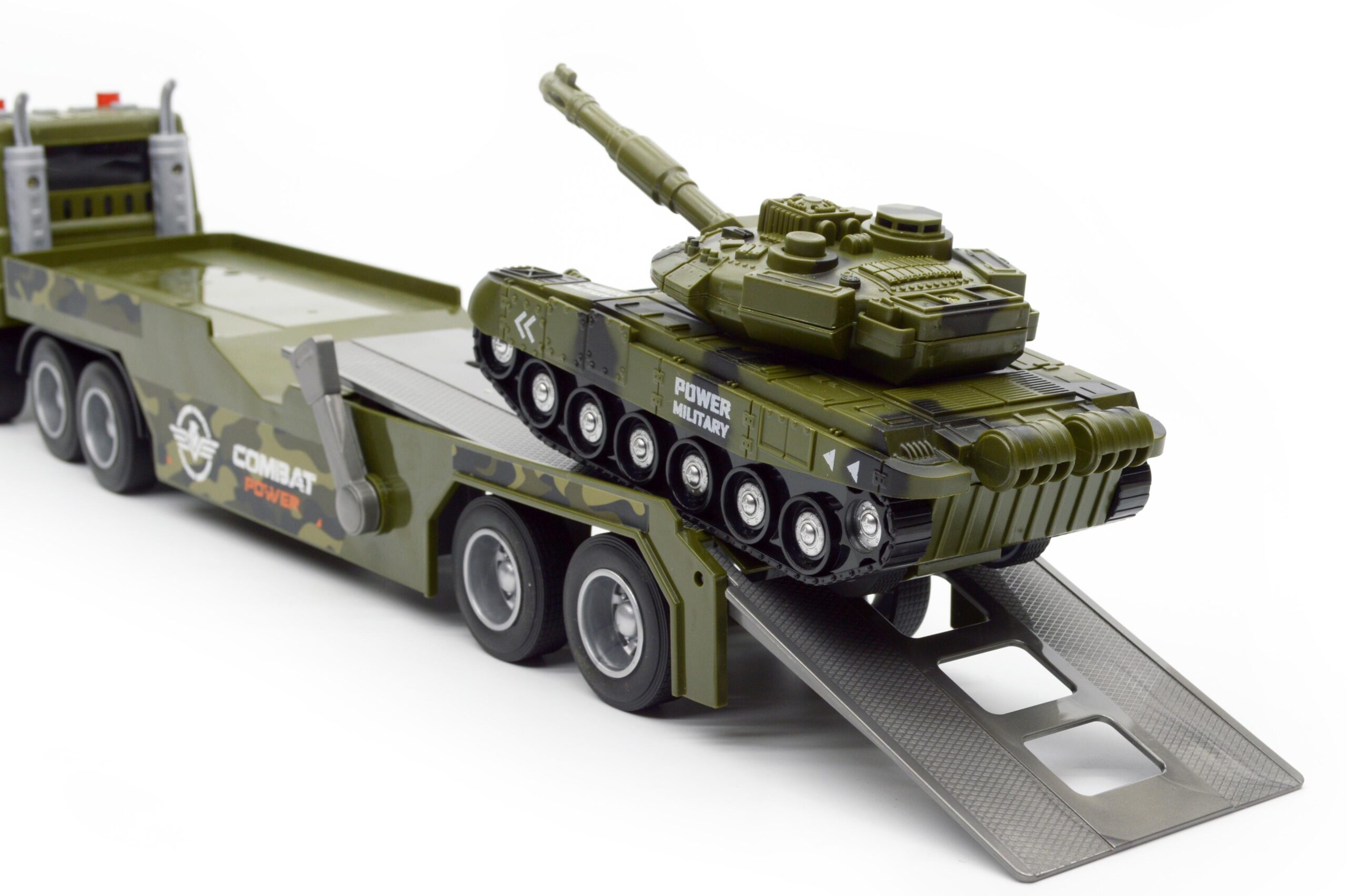 Camion Transporteur Militaire 1:16 – Set Hélicoptère + Char d’Assaut – Image 5